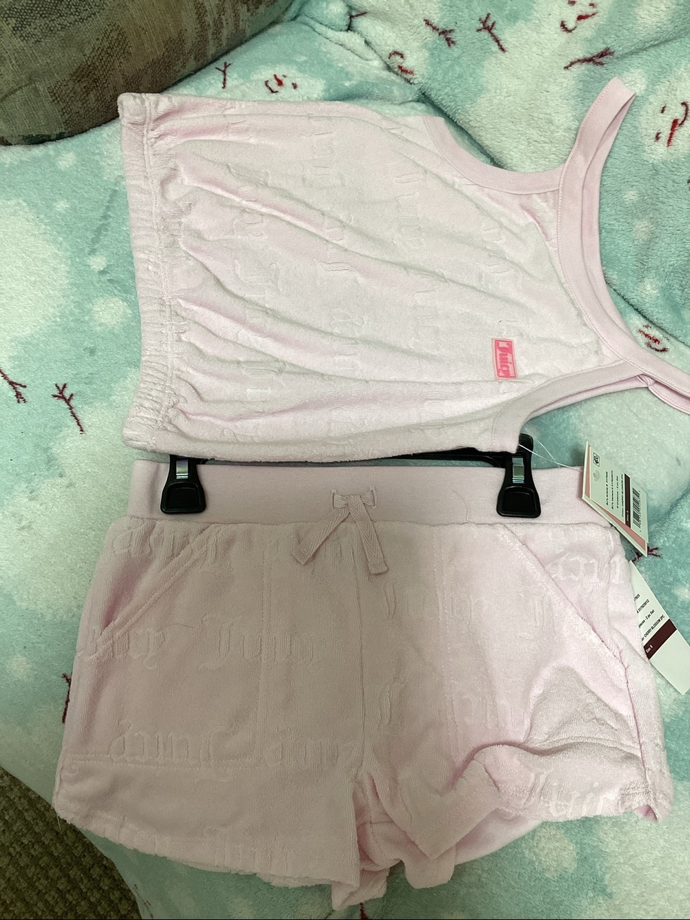 Juicy Couture 2 pc Girls Cherry Blossom Velour Tank Set